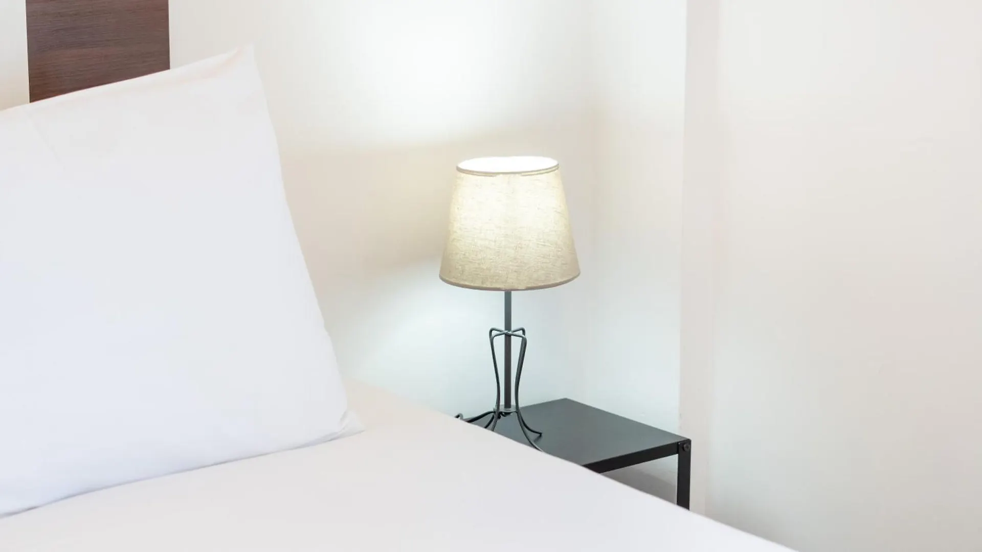 Apartment Sunny Retreat With Pool And Balcony By Lovelystay Albufeira